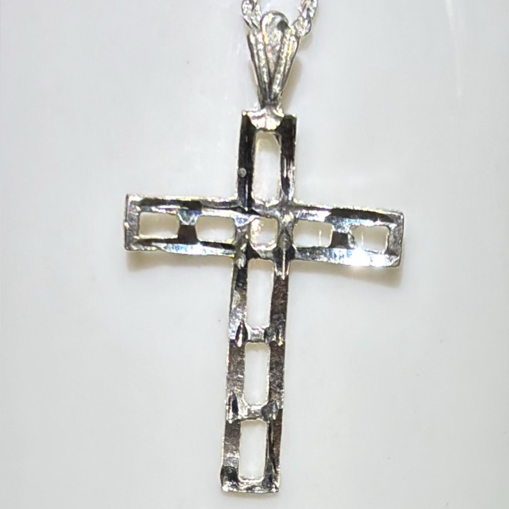 Elegant 925 Sterling Silver Cross Pendant Necklace Signed Stamped 20”